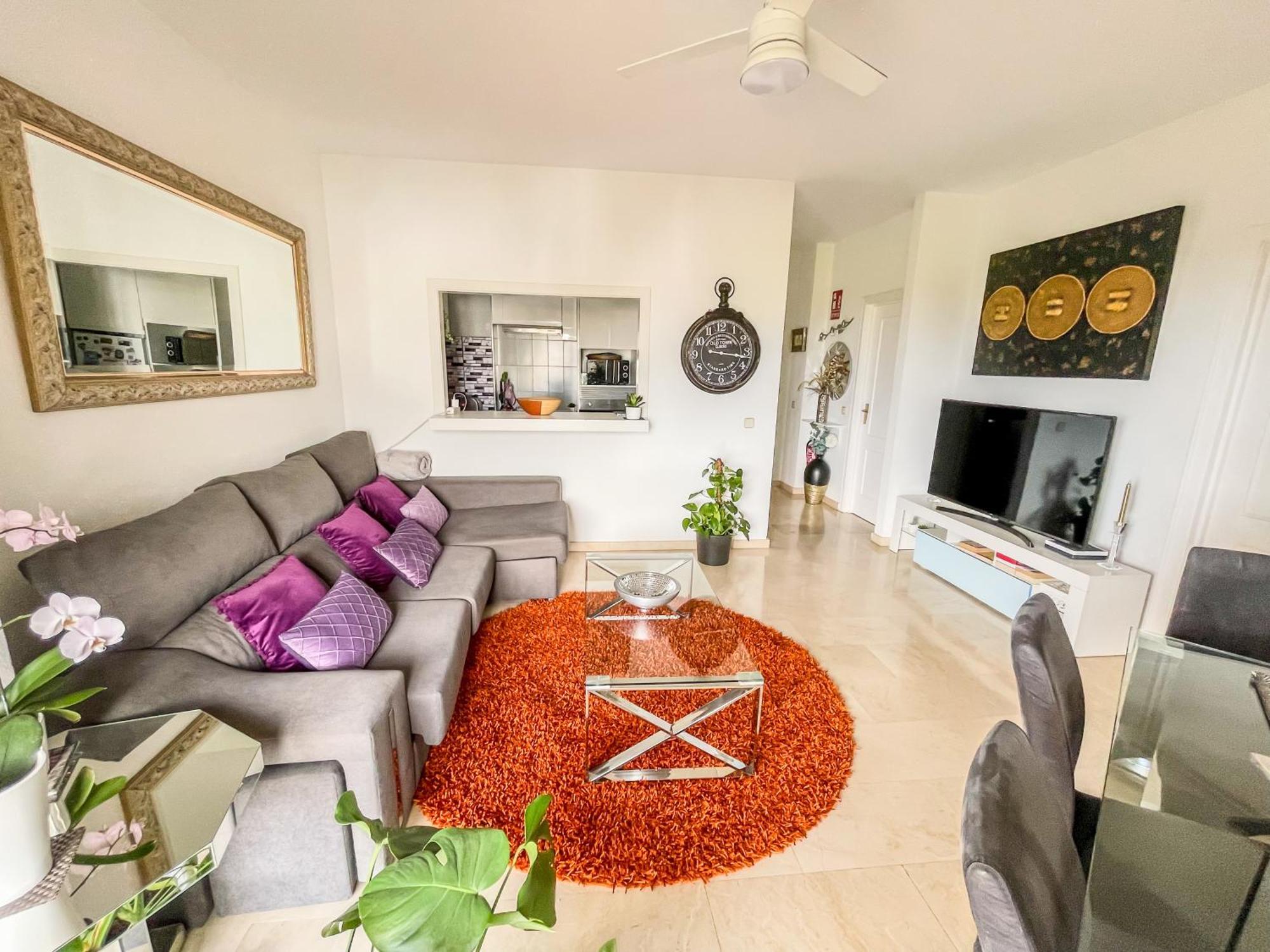 Modern Apartment With Terrace - 2 Min From The Beach Estepona Buitenkant foto
