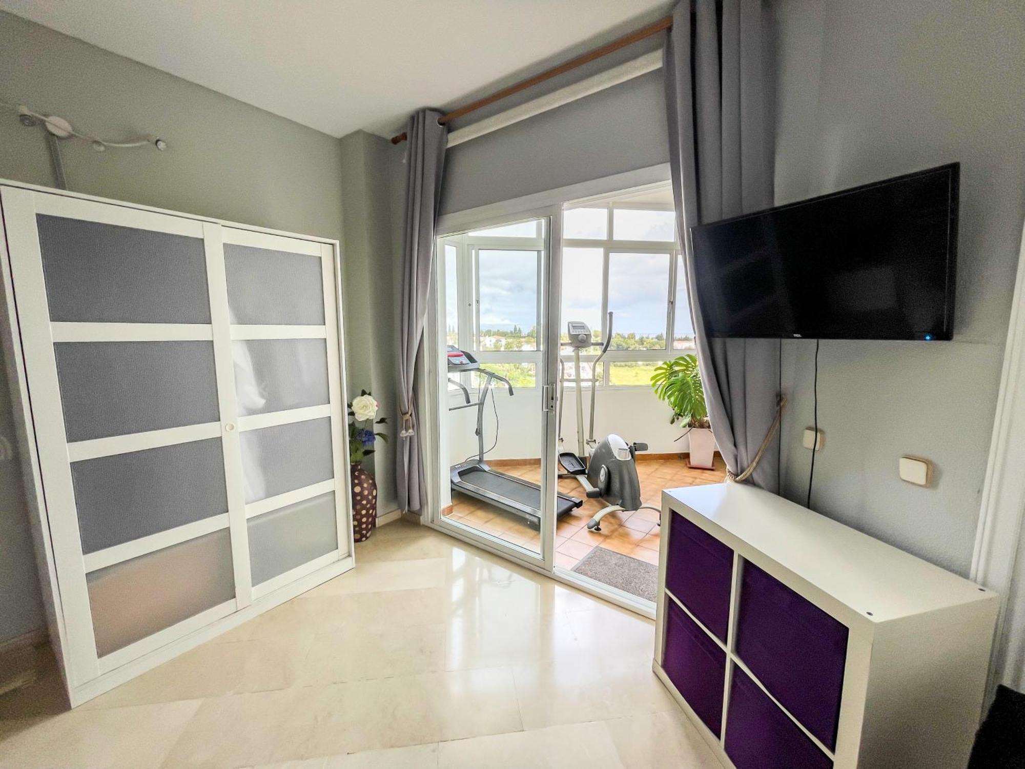 Modern Apartment With Terrace - 2 Min From The Beach Estepona Buitenkant foto